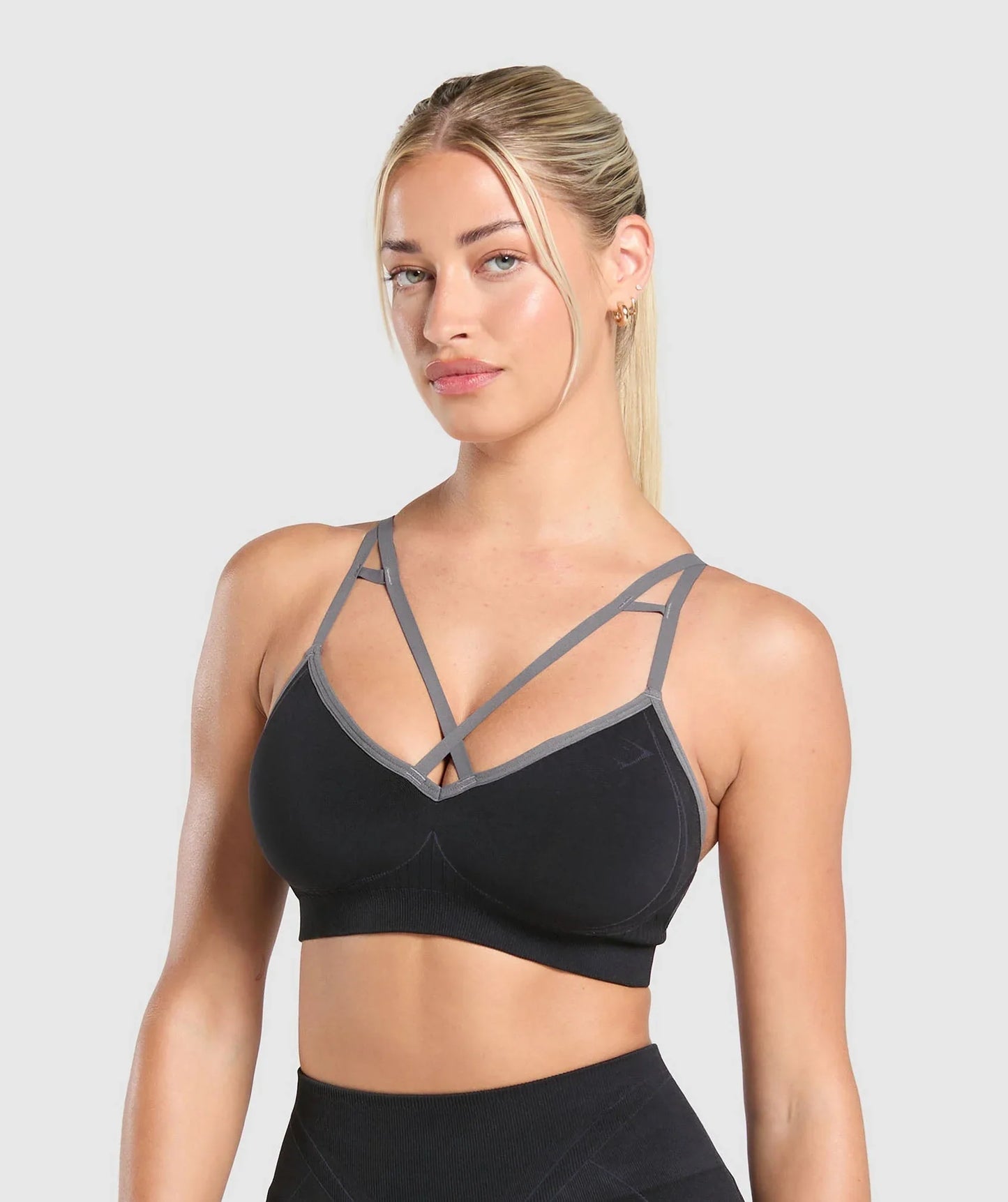 Apex Contrast Sports Bra - Black/Brushed Grey